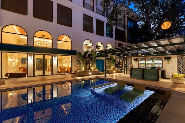 Hotel 2 of 31