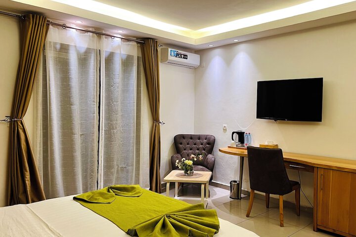 Room 15 of 42