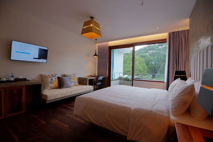 Room 42 of 169