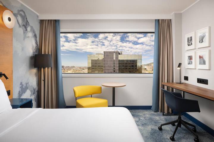 Room 43 of 119