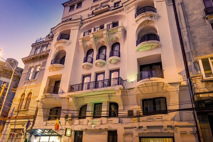 Hotel 52 of 52
