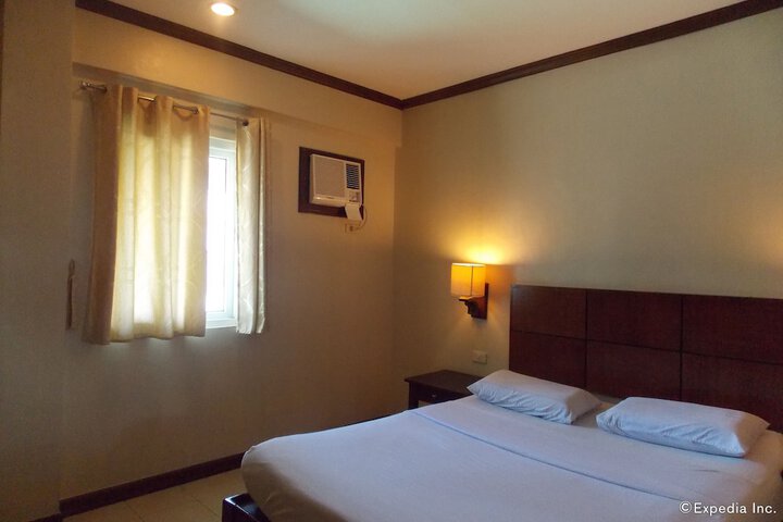 Room 13 of 29