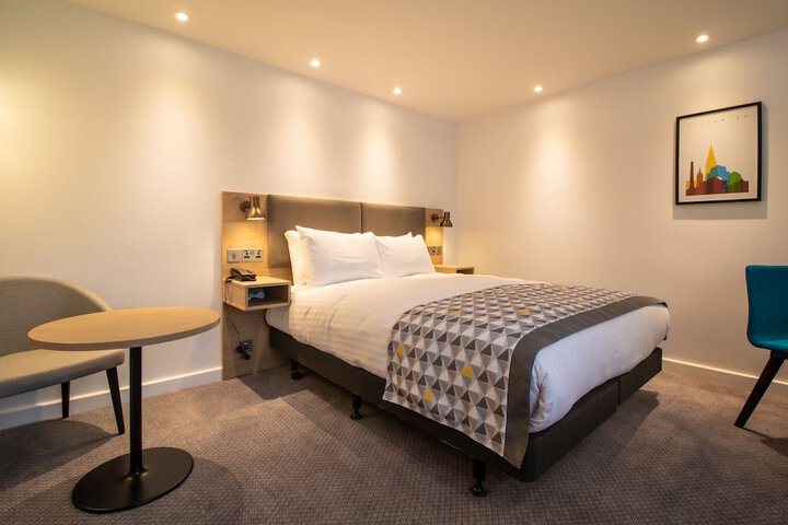 Room 20 of 162