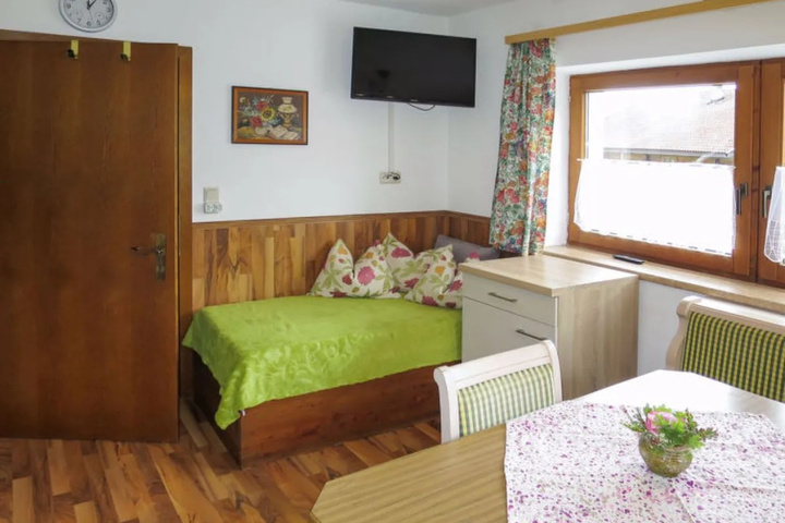 Room 2 of 14