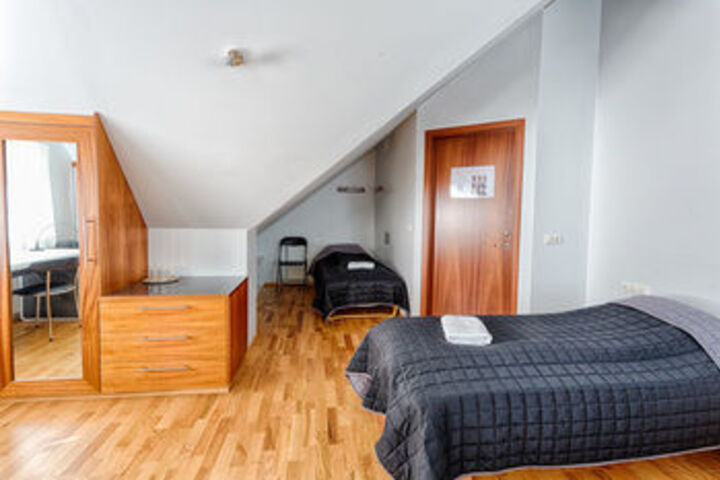 Room 13 of 15