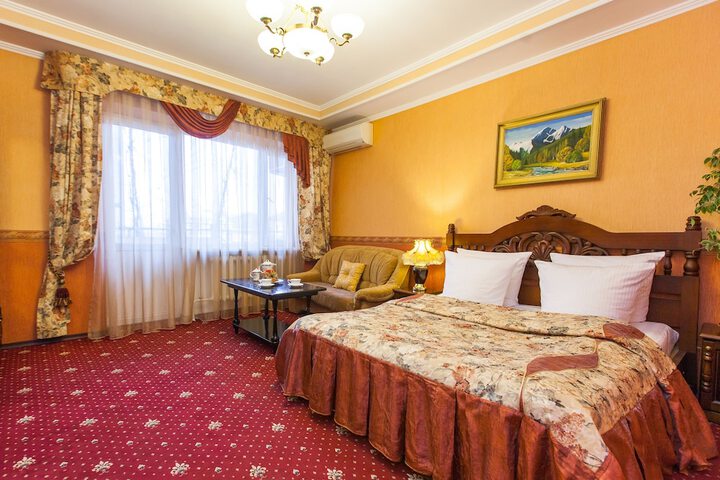 Room 30 of 81