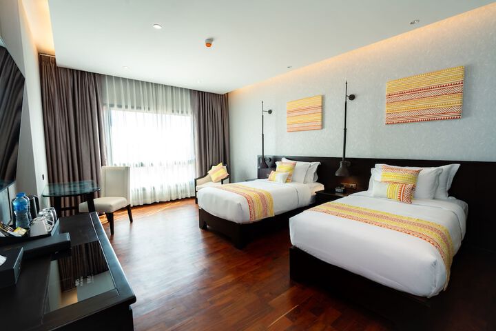 Room 4 of 125
