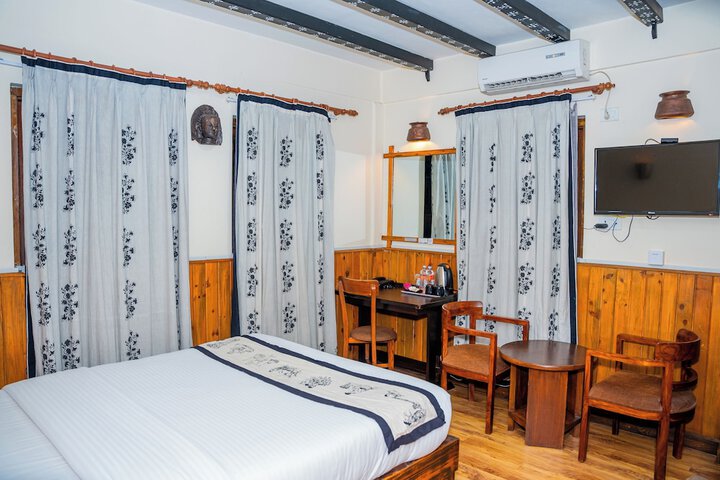 Room 10 of 42