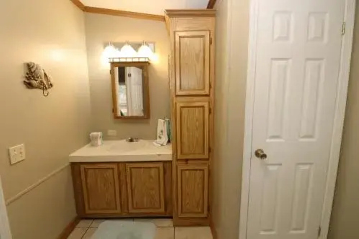 Room 6 of 11