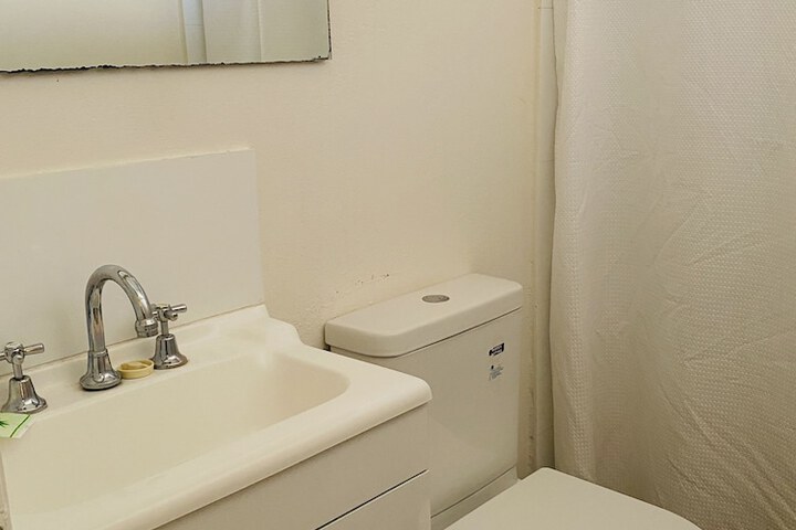 Room 5 of 31