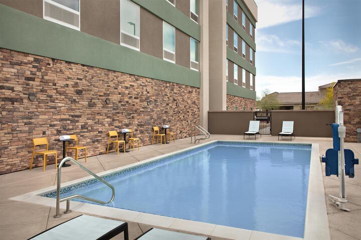 Pool 31 of 41