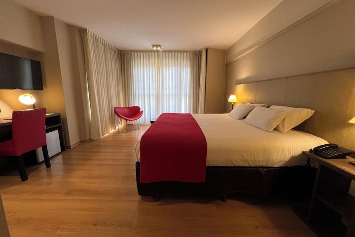 Room 11 of 20