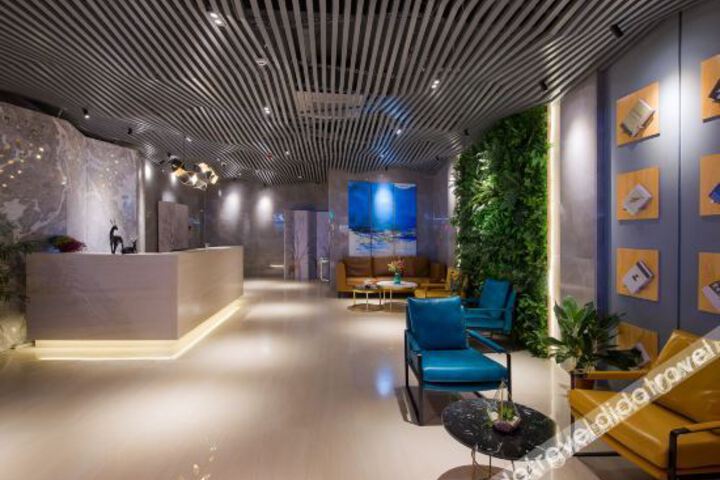 Hotel Interior 4 of 17