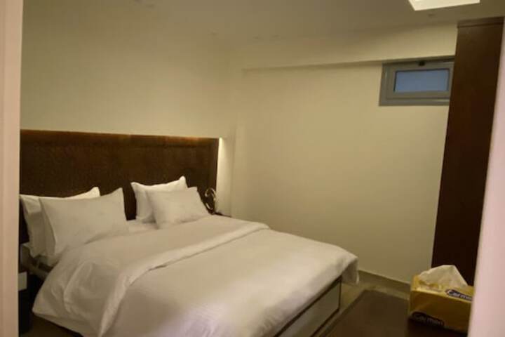Room 6 of 21