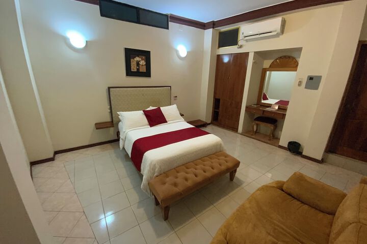 Room 18 of 49