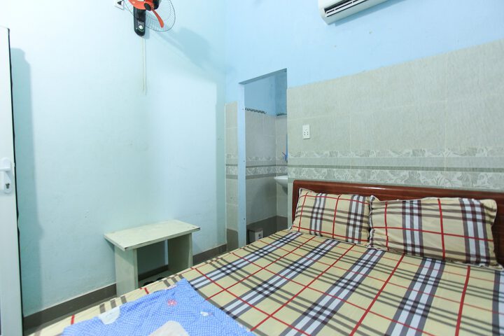 Room 10 of 21
