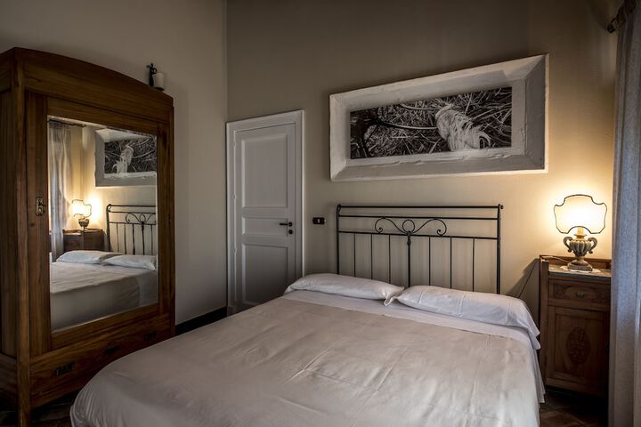 Room 11 of 52