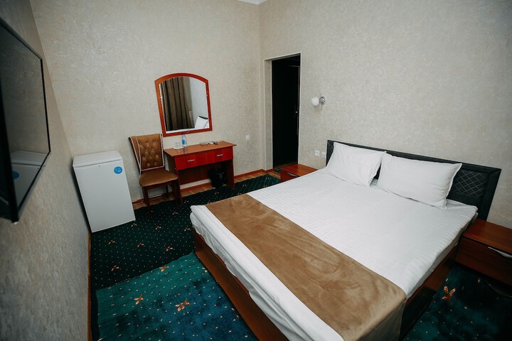 Room 11 of 41