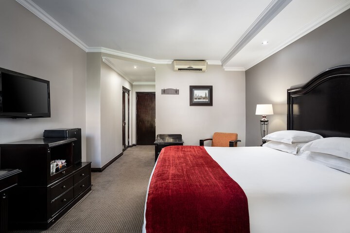 Room 14 of 85