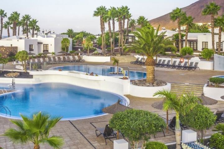 Pool Hotel