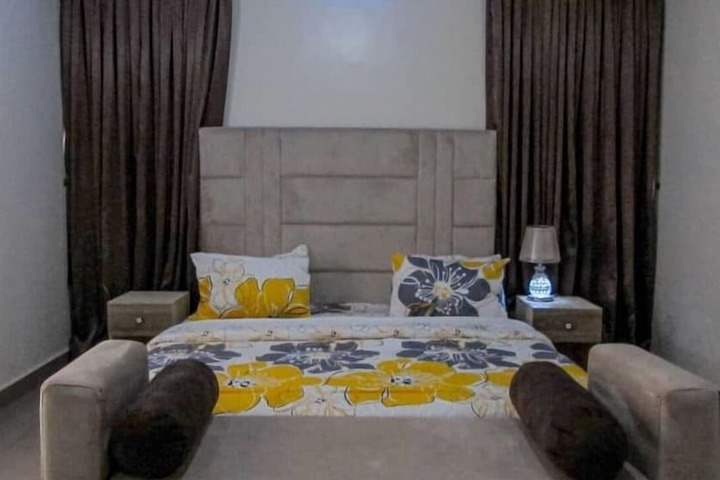 Room 7 of 22