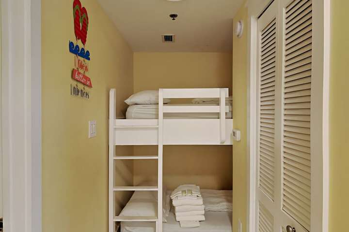 Room 5 of 68