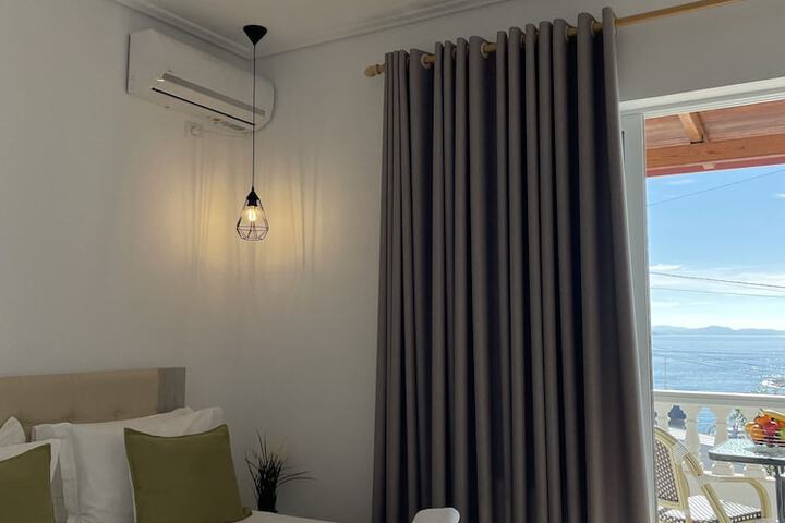 Room 35 of 111