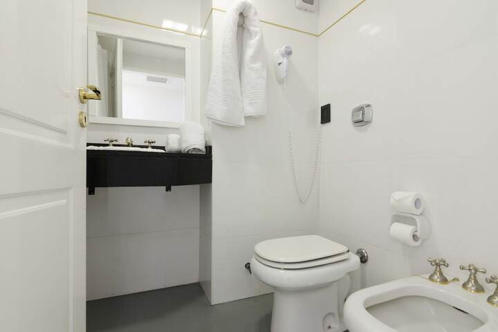 Room 42 of 55