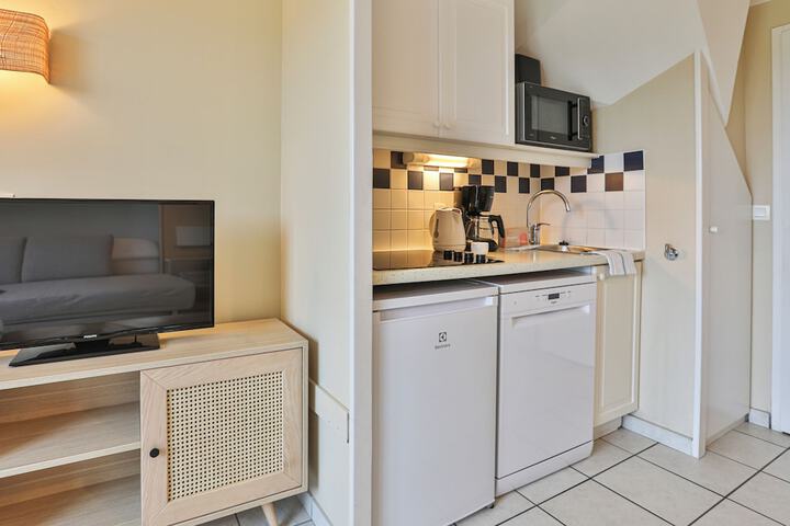 Private kitchenette