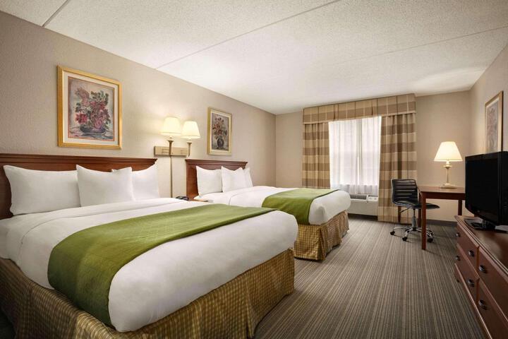 2 Queen Beds Accessible (1 of 3)