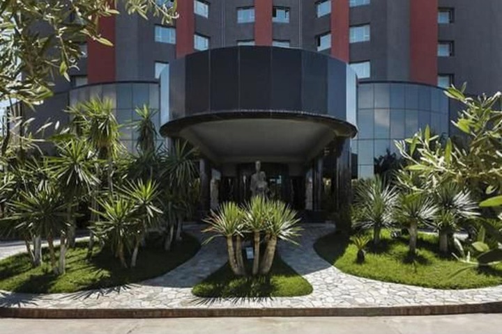 Hotel 42 of 43