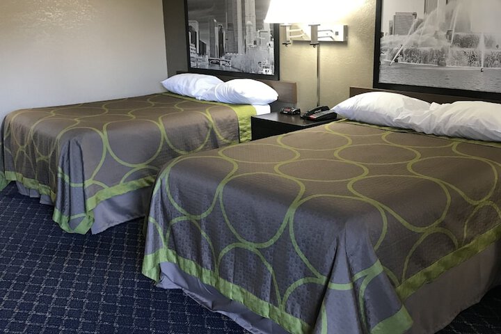 Room 7 of 28