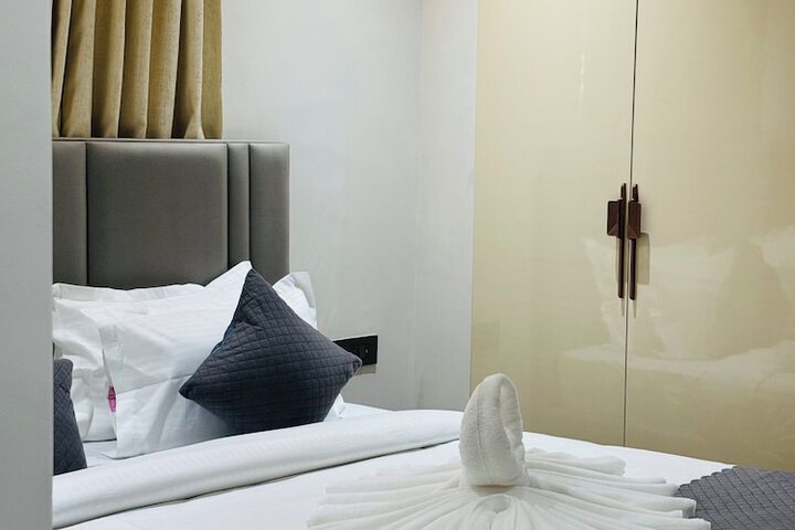 Room 6 of 59