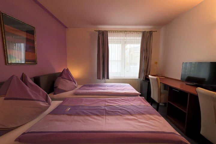 Room 19 of 42