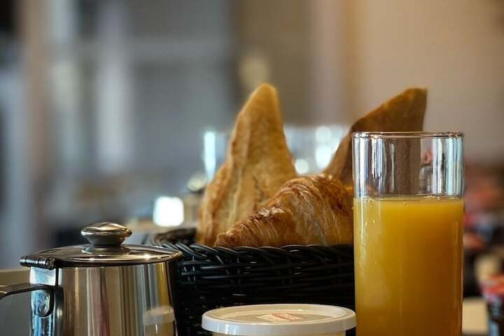 Breakfast/Coffee Service 30 of 33