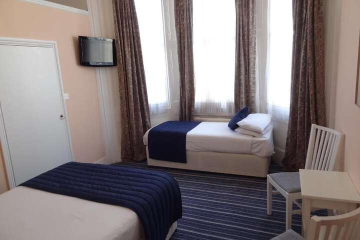 Room 32 of 113