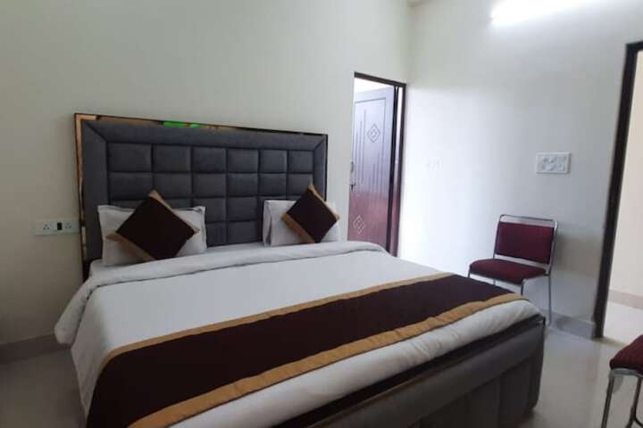 Room 3 of 14