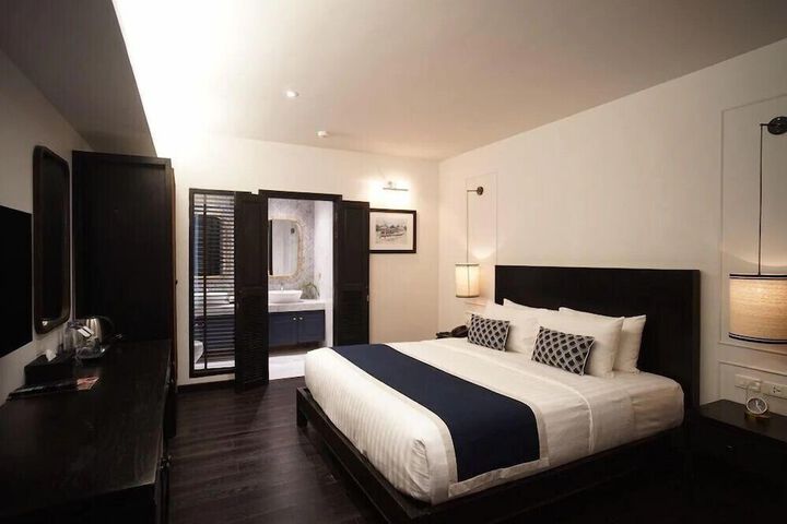 Room 15 of 80
