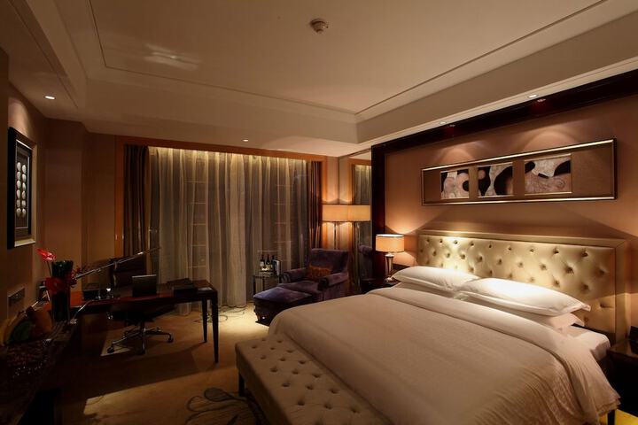 Room 7 of 56