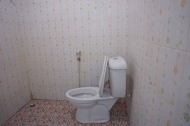 Room 13 of 35