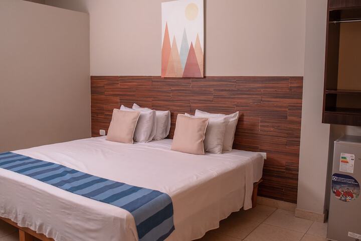 Room 13 of 28