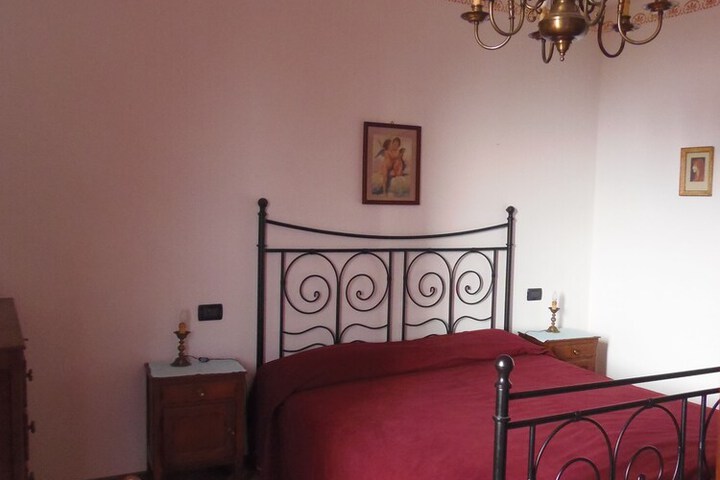 Room 17 of 31