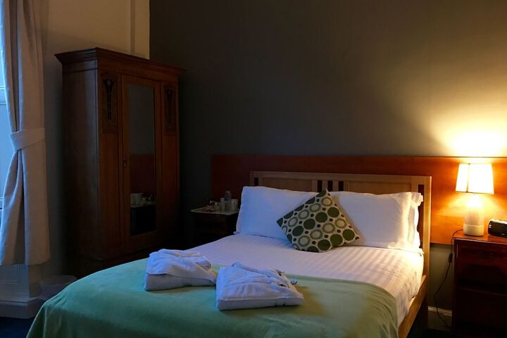 Room 3 of 35