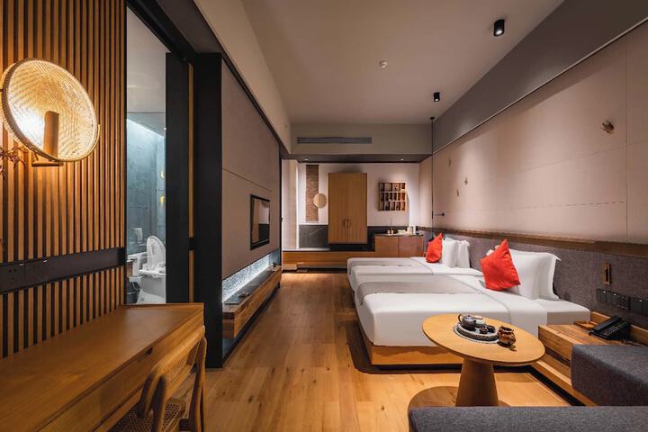 Room 29 of 127