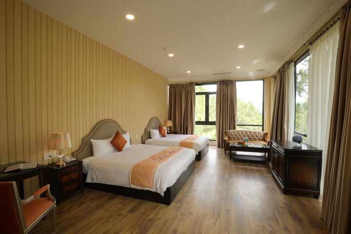 Room 15 of 160