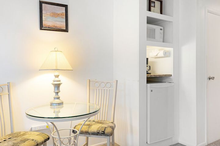 Room 150 of 549