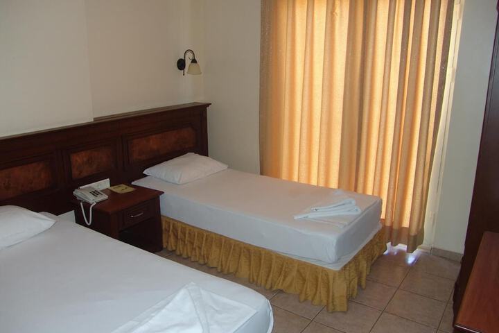 Room 14 of 54