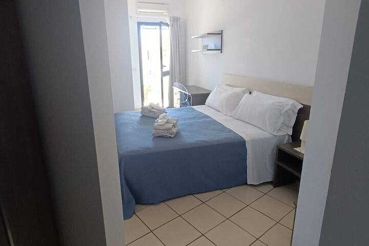 Room 14 of 110