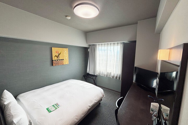 Room 16 of 47