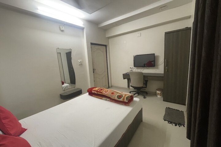 Room 13 of 24